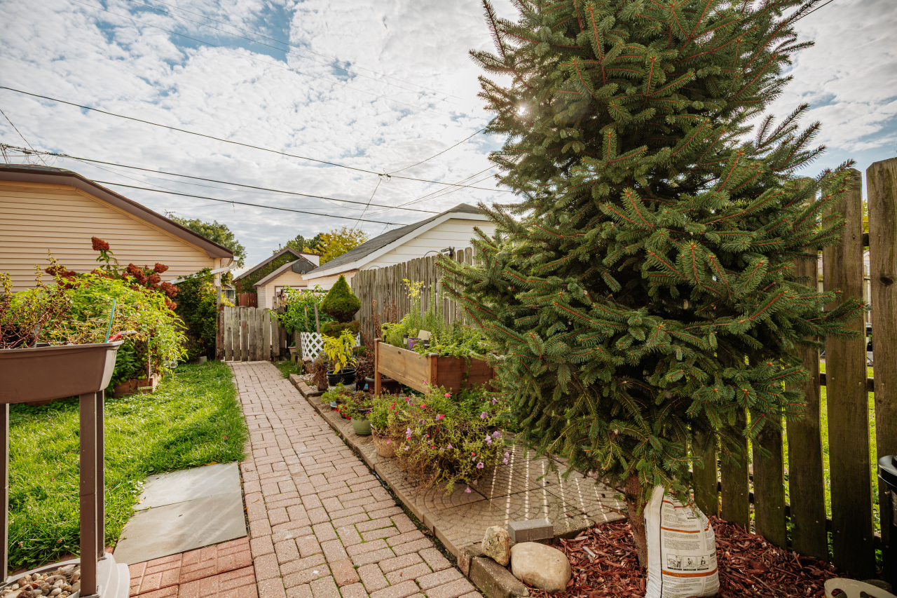 1946 South 76th Street West Allis, WI 53219 - Photo 20 of 31 Beautiful Back Yard
