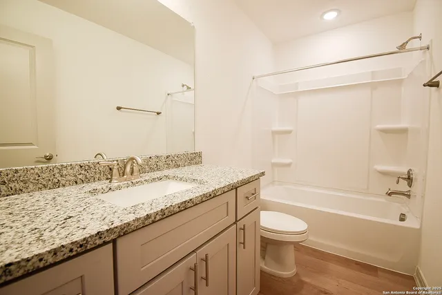 $1,850 | 10211 Tulipwood Run, Unit 102, San Antonio, TX 78252