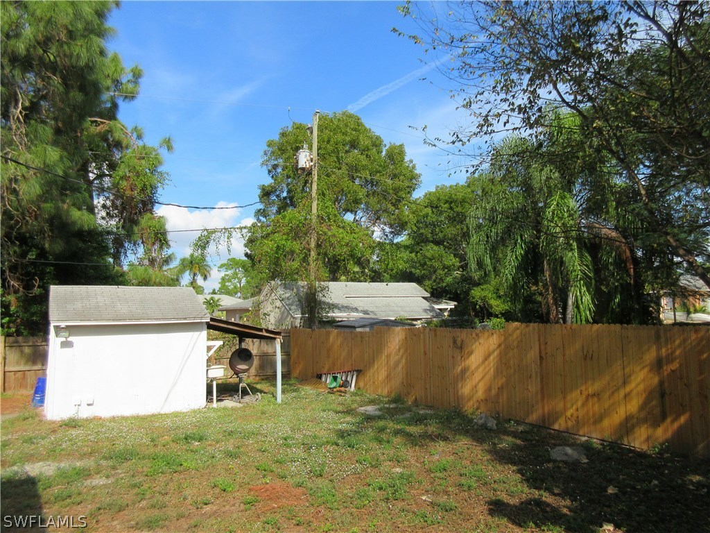18415 Miller Road Fort Myers, FL 33967 - Photo 18 of 21 an outdoor space with garden view