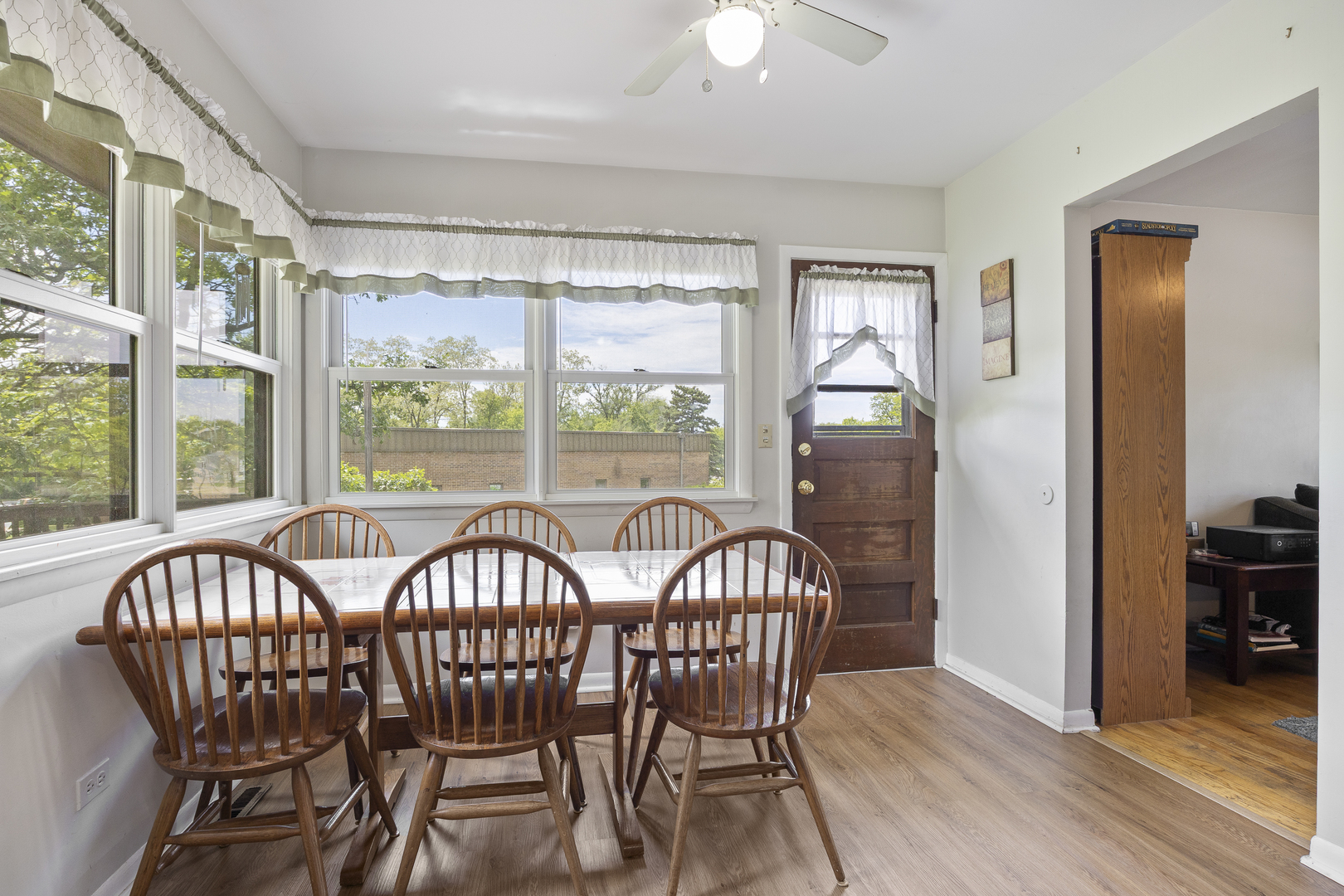 26W331 Geneva Road Wheaton, IL 60187 - Photo 11 of 23