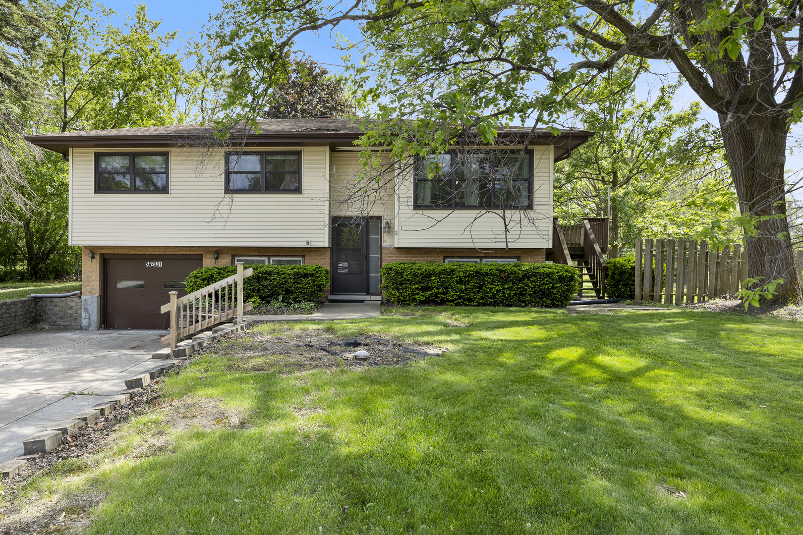 26W331 Geneva Road Wheaton, IL 60187 - Photo 3 of 23