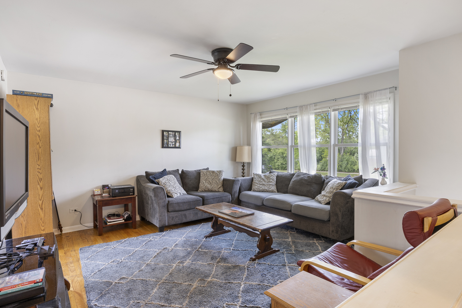 26W331 Geneva Road Wheaton, IL 60187 - Photo 4 of 23