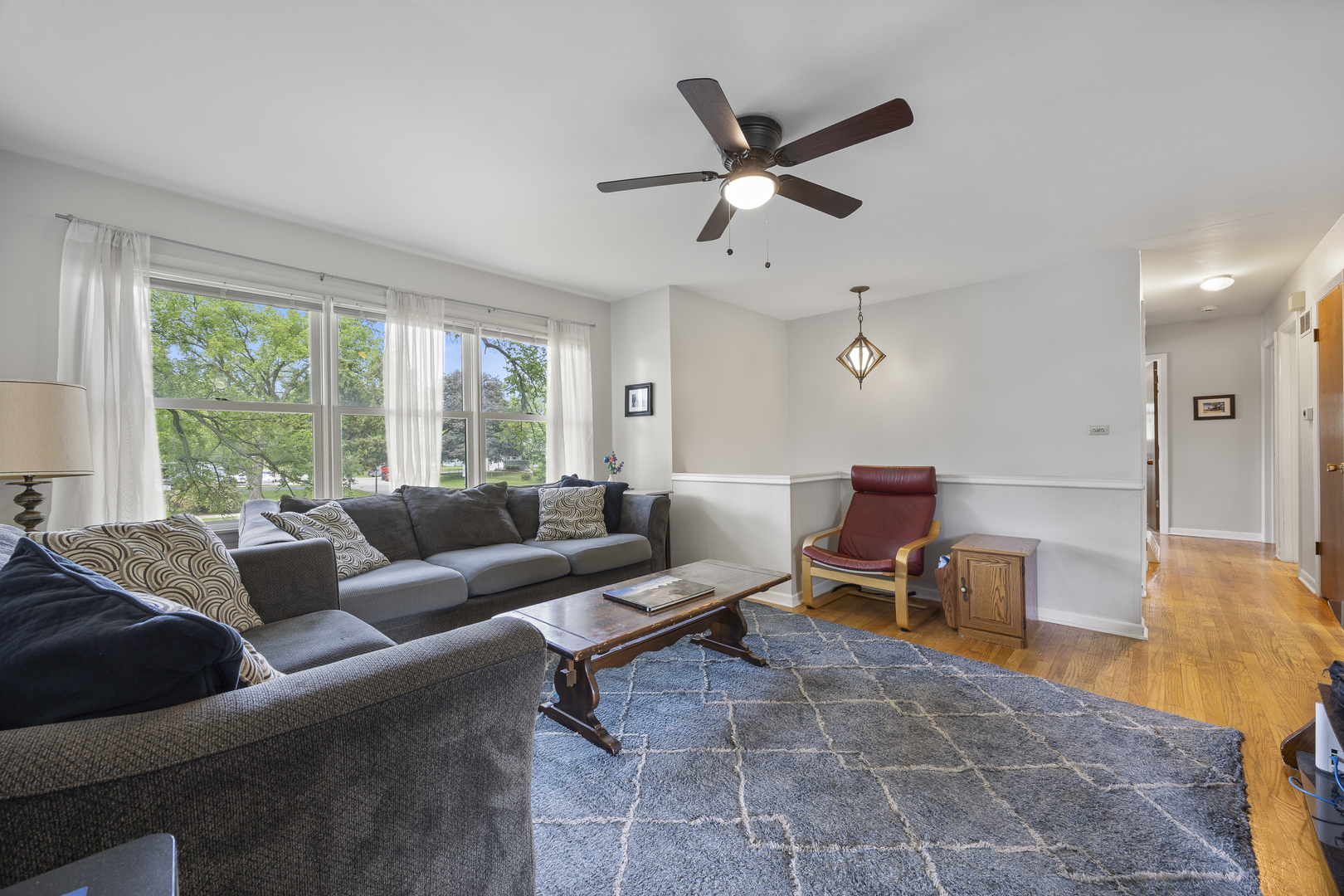 26W331 Geneva Road Wheaton, IL 60187 - Photo 5 of 23