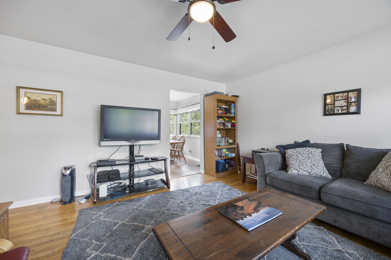 26W331 Geneva Road Wheaton, IL 60187 - Photo 7 of 23