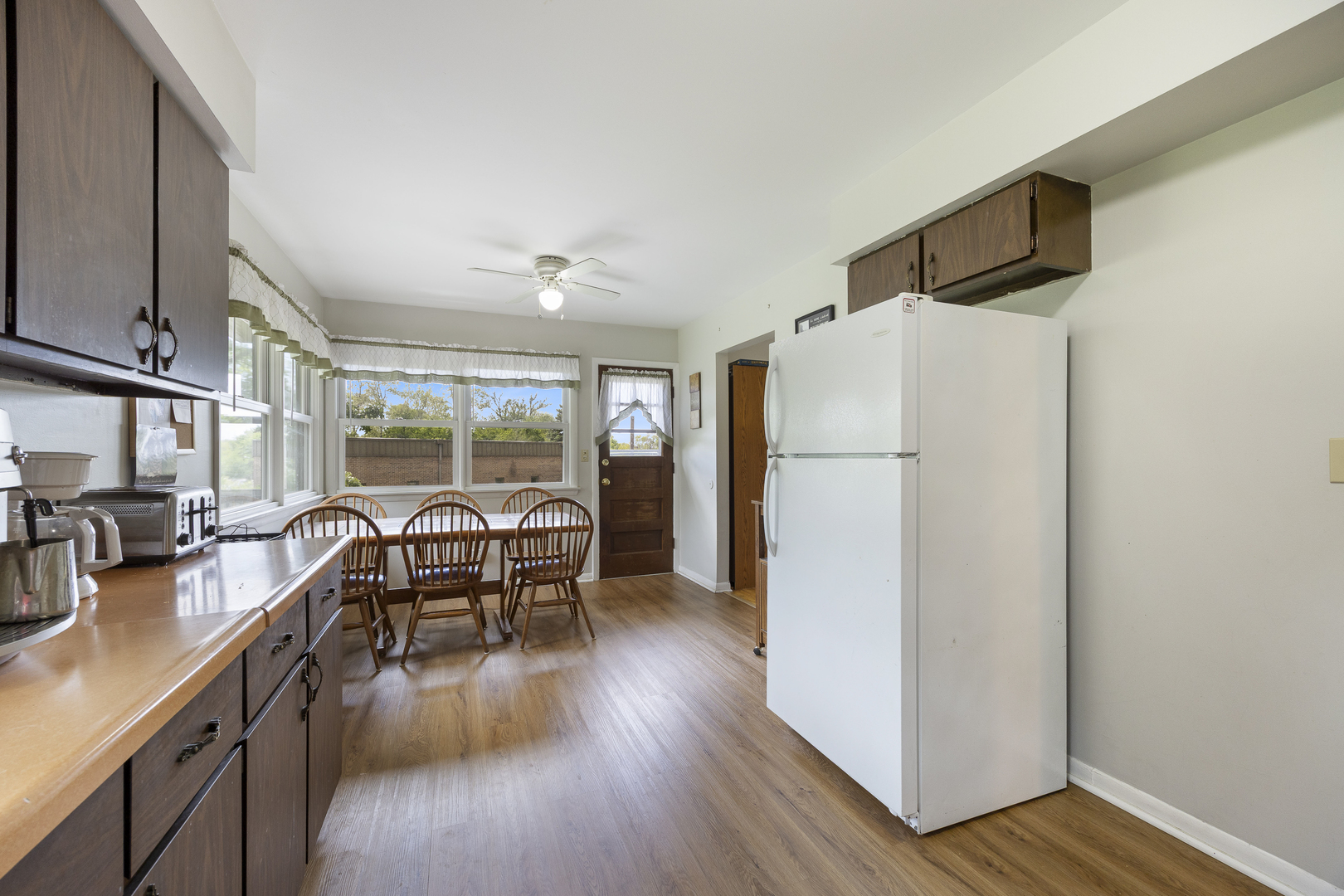 26W331 Geneva Road Wheaton, IL 60187 - Photo 9 of 23