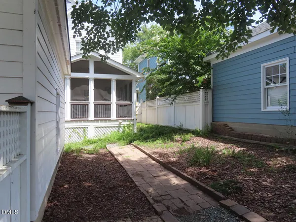 $3,950 | 111 Tharrington Drive, Chapel Hill, NC 27516