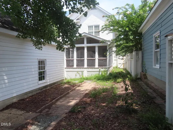 $3,950 | 111 Tharrington Drive, Chapel Hill, NC 27516