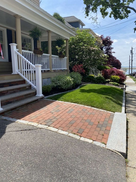 180 Bartlett Road Winthrop, MA 02152 - Photo 2 of 40 Gallery Image 2