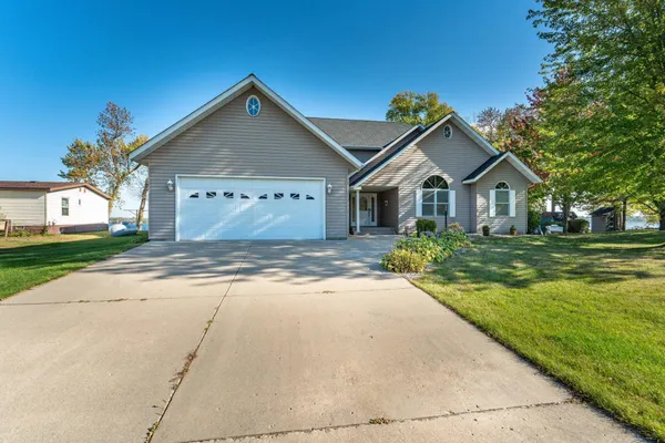 $1,399,900 | 42221 Ukkelberg Drive, Clitherall, MN 56524