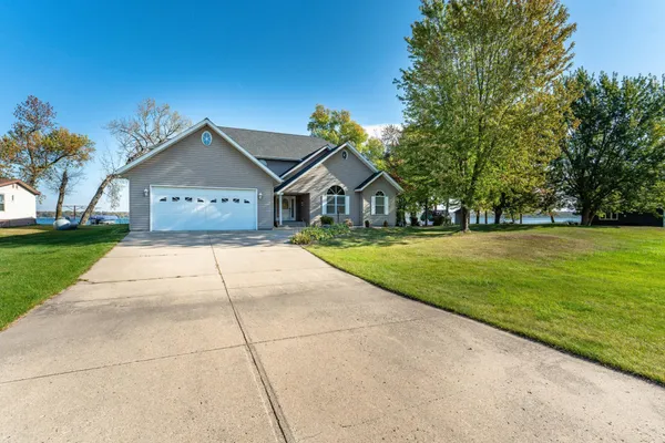 $1,399,900 | 42221 Ukkelberg Drive, Clitherall, MN 56524