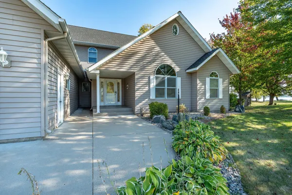 $1,399,900 | 42221 Ukkelberg Drive, Clitherall, MN 56524