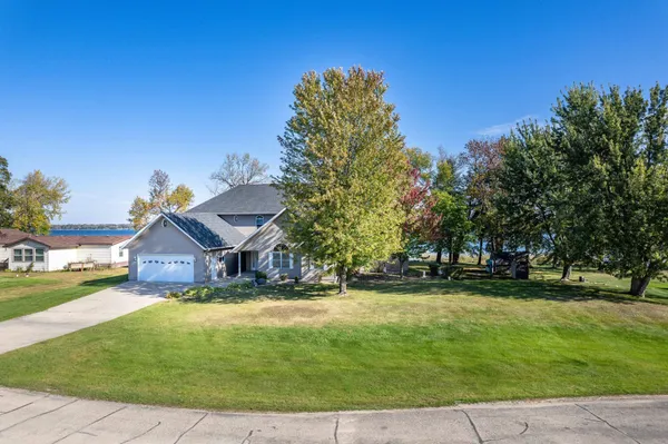$1,399,900 | 42221 Ukkelberg Drive, Clitherall, MN 56524