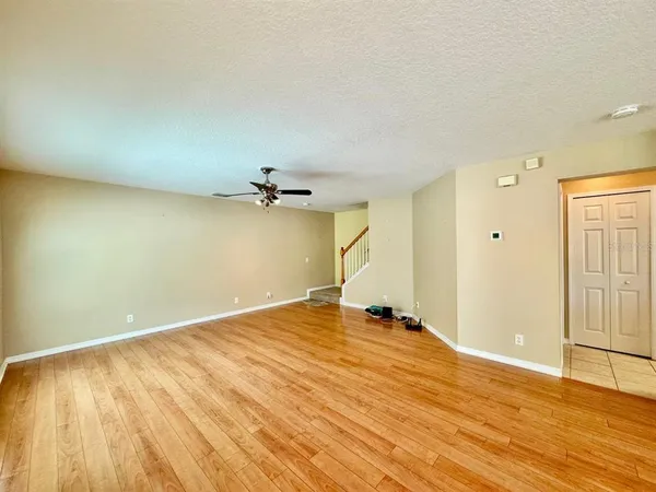 $2,400 | 160 Coquina Bay Drive, St. Petersburg, FL 33705