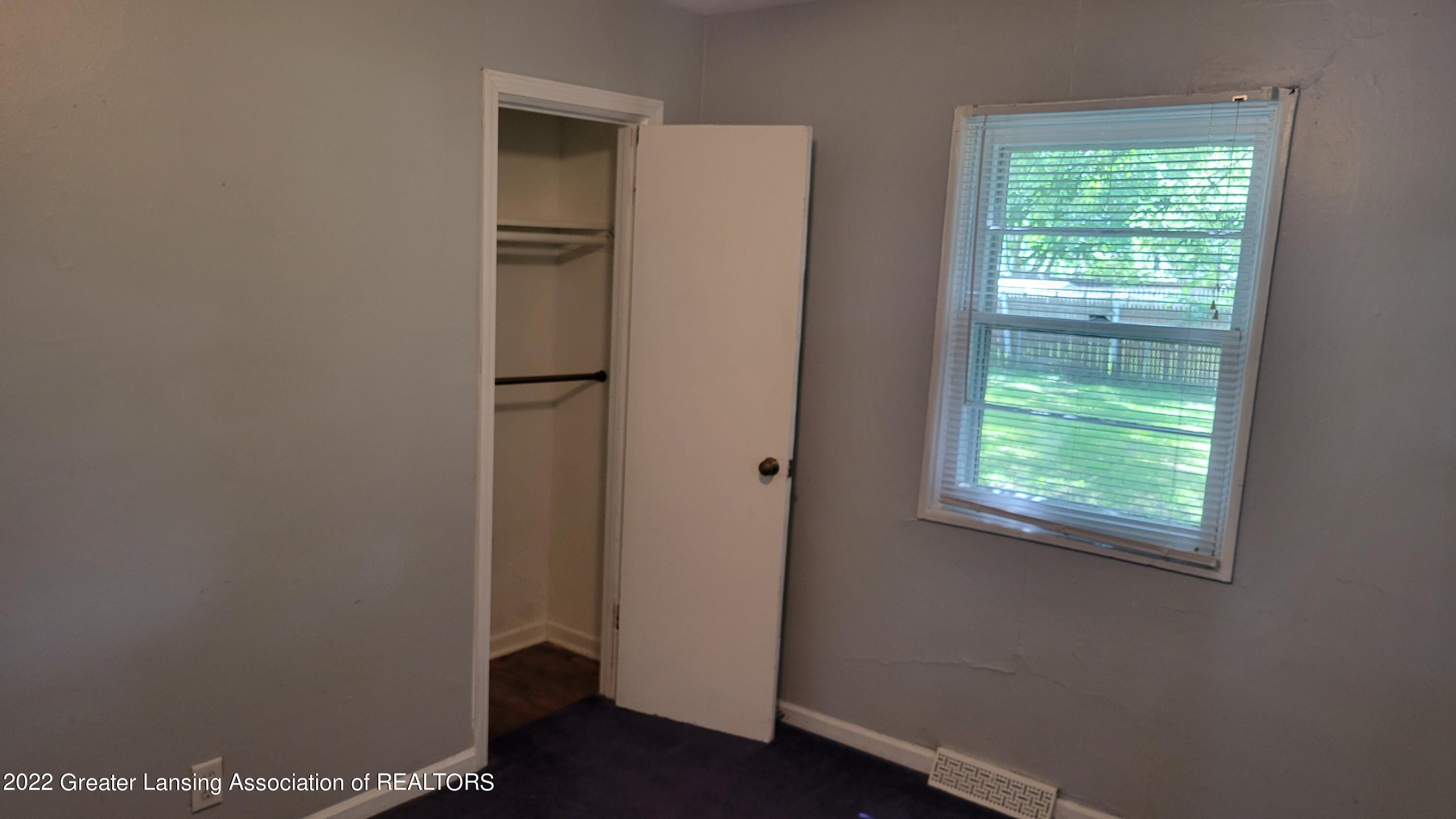 106 East Rouse Street Lansing, MI 48910 - Photo 27 of 40 20220725_135633