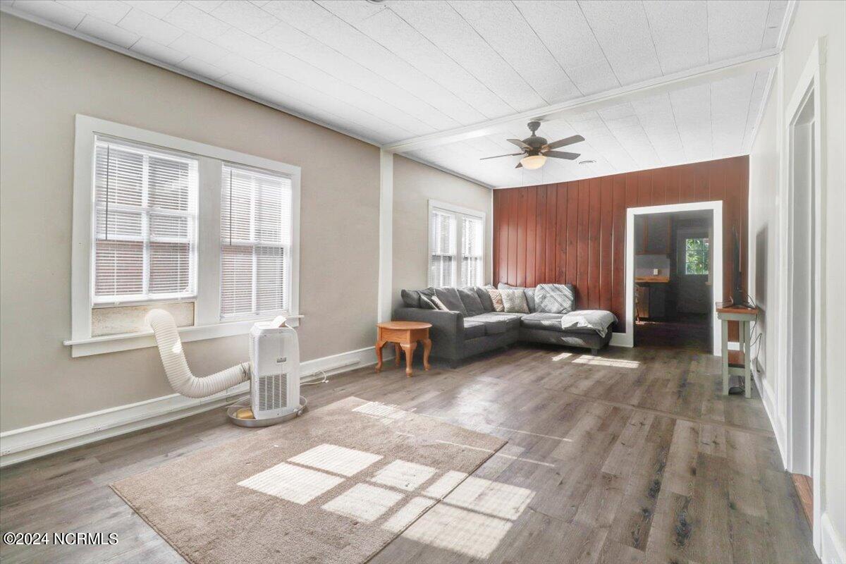 06-604 Harding Ave-6