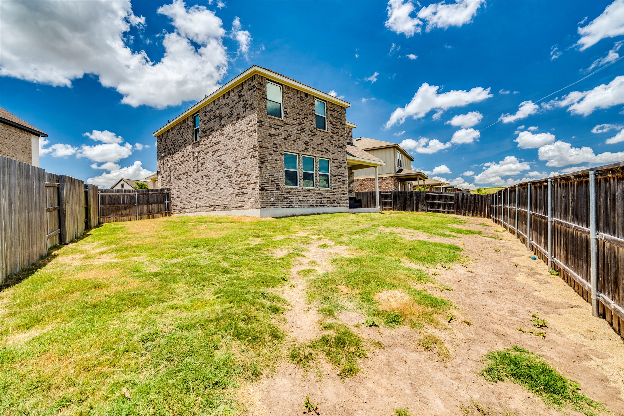 572 Pepperbark Loop Buda, TX 78610 - Photo 33 of 34 Gallery Image 33