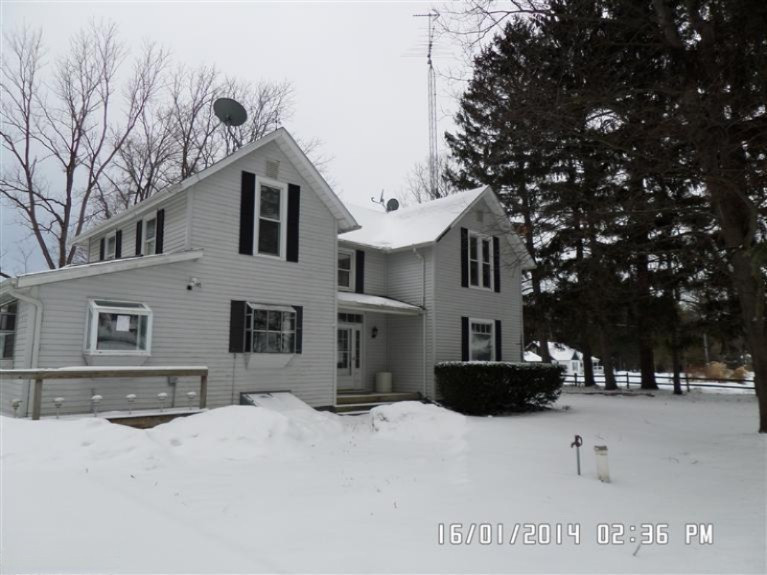 3028 East Riverside Road Buchanan, MI 49107 - Photo 1 of 16 Primary Photo