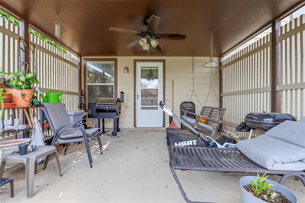 5200 Mountain Spring Trail Fort Worth, TX 76123 - Photo 16 of 23 a living room with furniture and a window