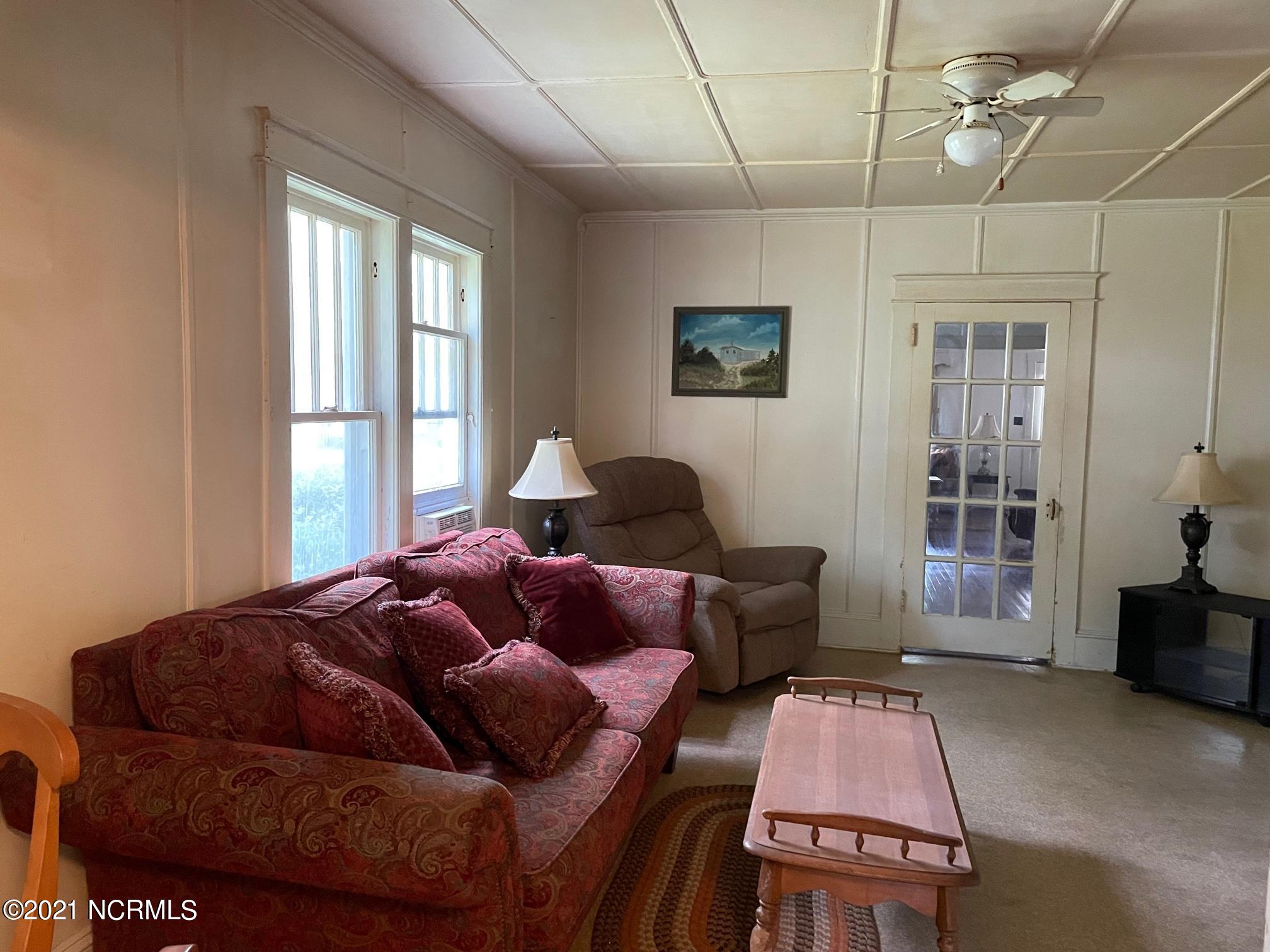 162 Smith Road Atlantic, NC 28511 - Photo 13 of 32 Den