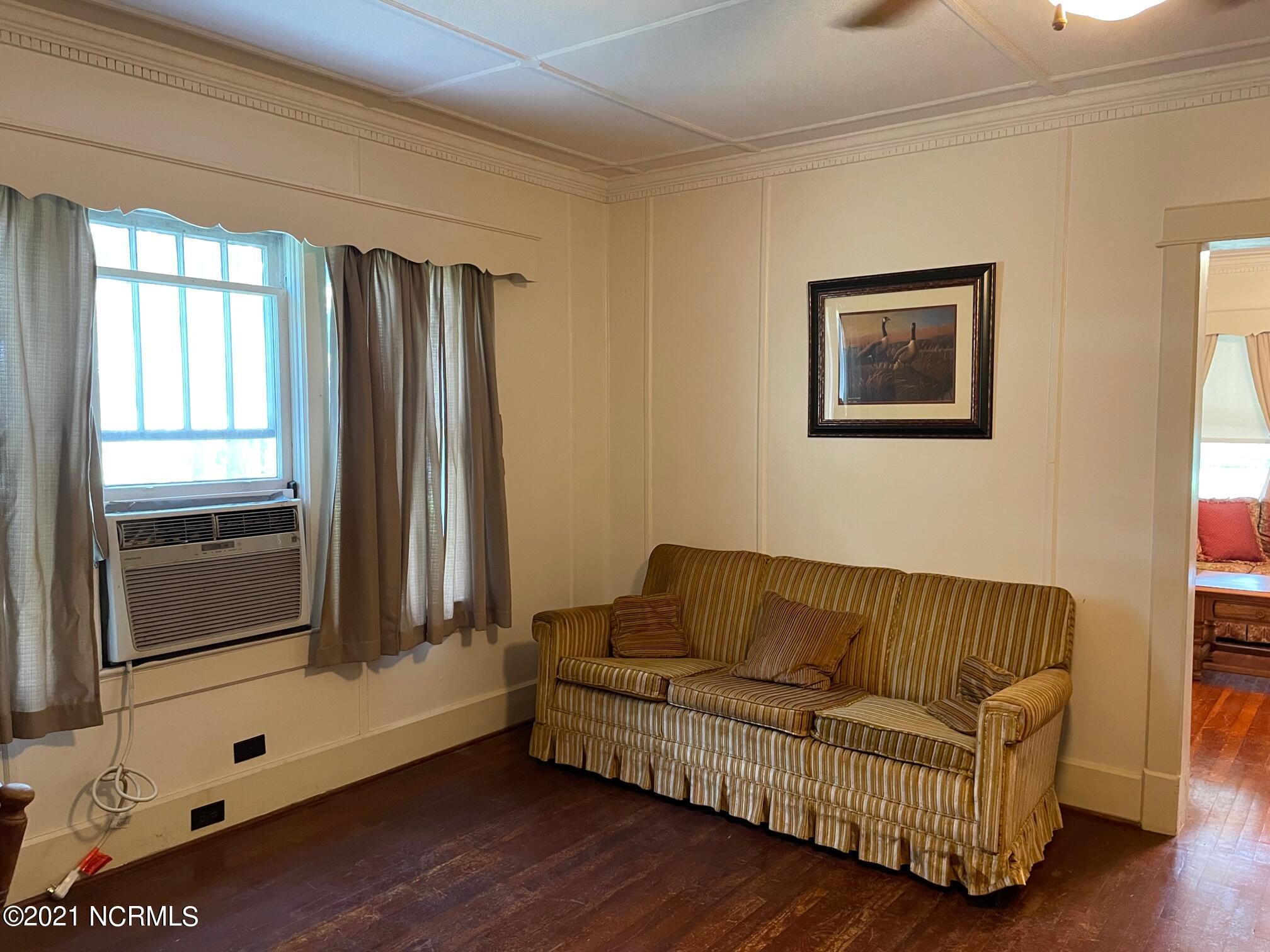 162 Smith Road Atlantic, NC 28511 - Photo 20 of 32 Dining Rm