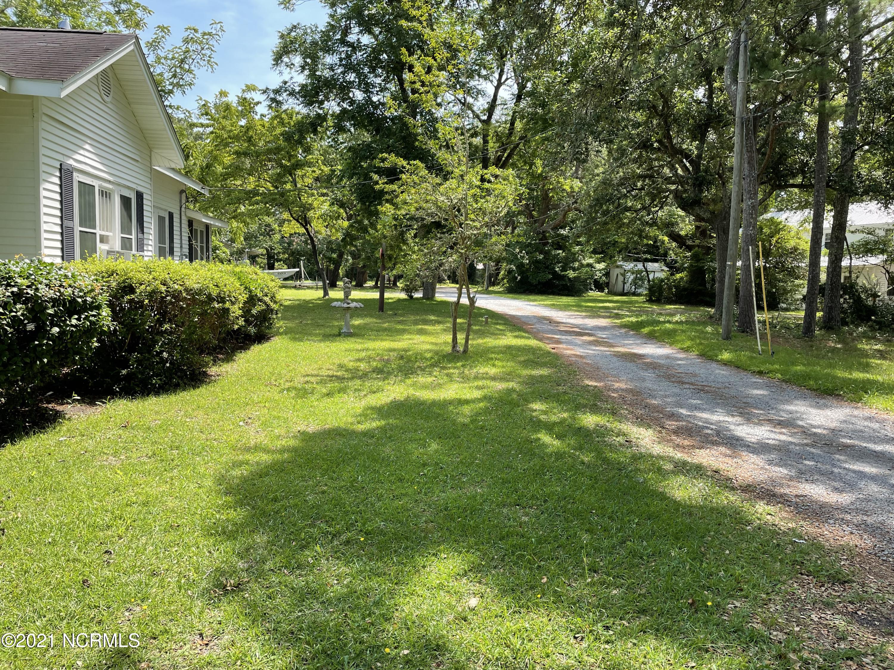 162 Smith Road Atlantic, NC 28511 - Photo 4 of 32 Private Rd.
