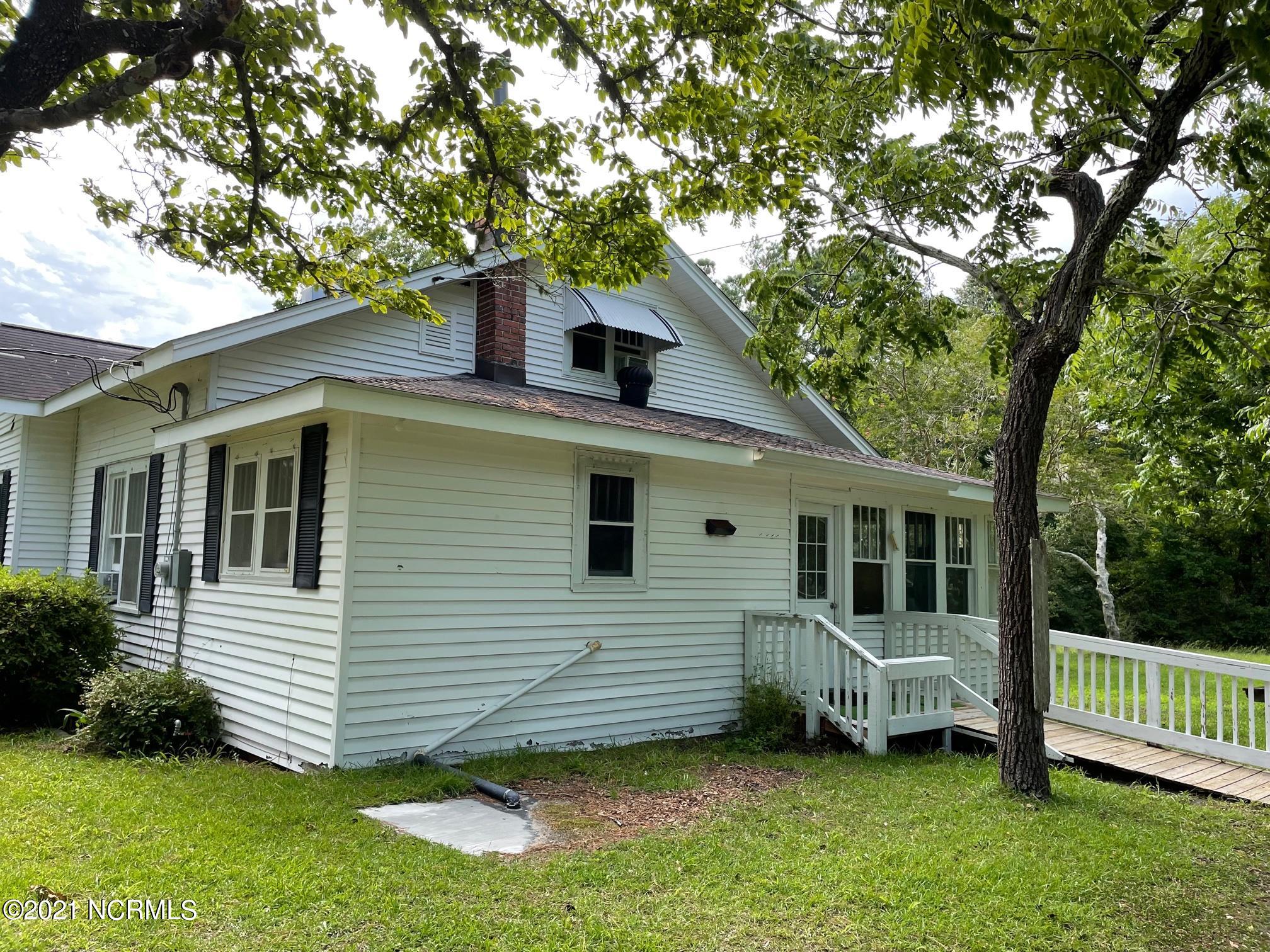 162 Smith Road Atlantic, NC 28511 - Photo 8 of 32 Rear
