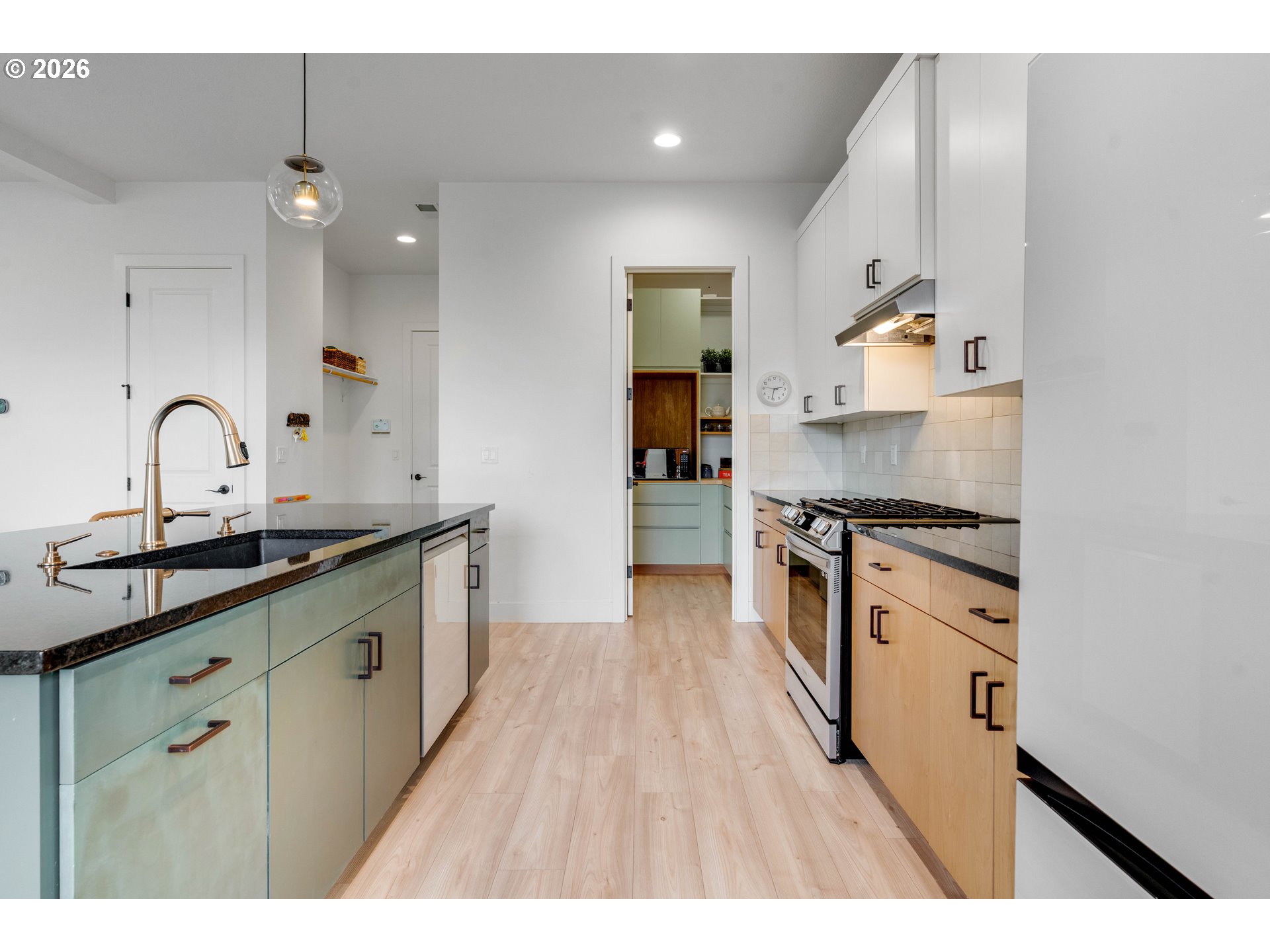 12205 Southwest Silvertip Street Beaverton, OR 97007 - Photo 10 of 47