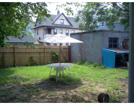 411-415 Sumner Avenue Springfield, MA 01108 - Photo 3 of 9 Gallery Image 3