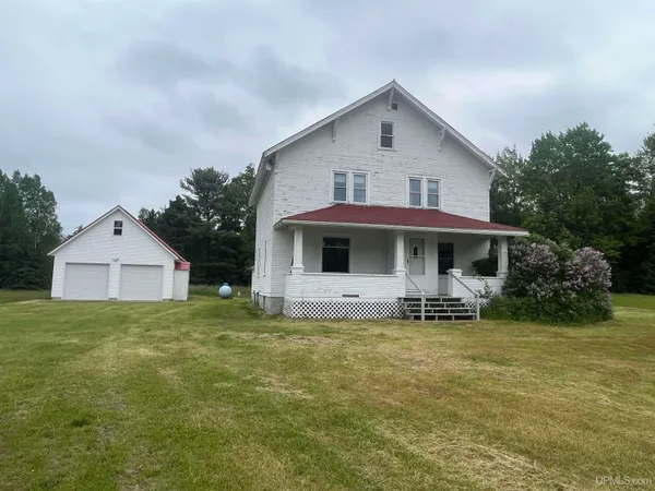 $795,000 | 589 Mangum Road, Marquette, MI 49855