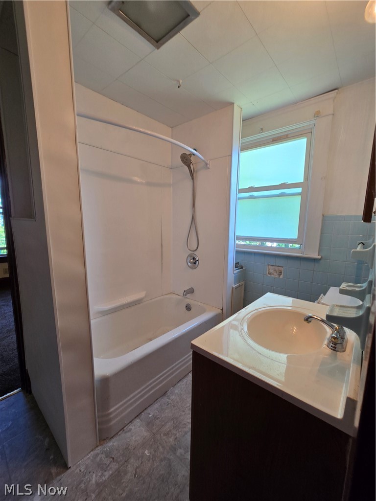 1727 Cliffview Road Cleveland, OH 44112 - Photo 29 of 50