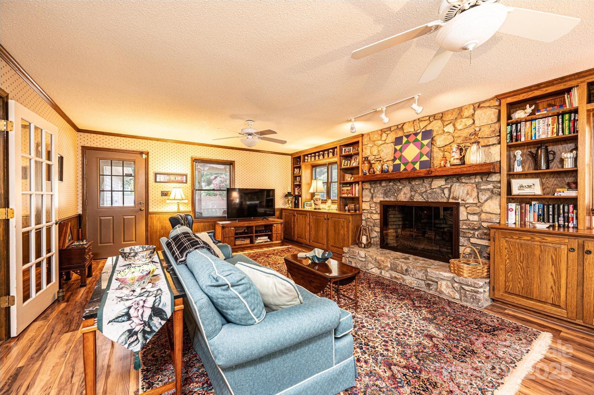 3719 Falling Creek Road, Unit 2 Hickory, NC 28601 - Photo 4 of 20 Gallery Image 4