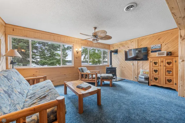 $450,000 | 24200 Vacation Lane, Detroit Lakes, MN 56501