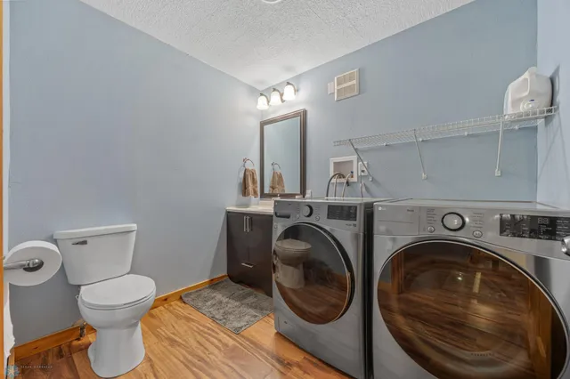 $450,000 | 24200 Vacation Lane, Detroit Lakes, MN 56501