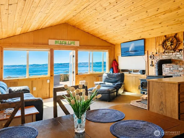 $485,000 | 2 Pilchuck Avenue, Hat Island, WA 98201