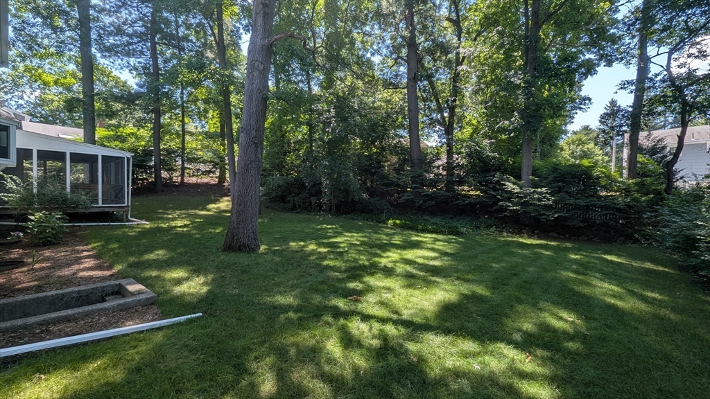 20 Colonial Road Hingham, MA 02043 - Photo 7 of 19