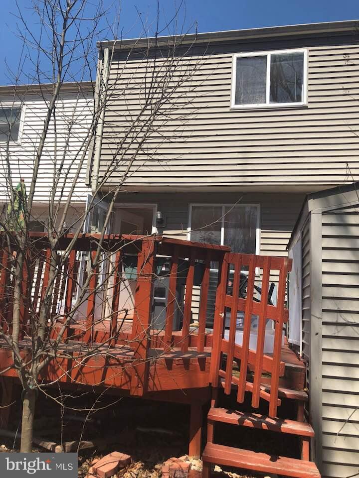 208 Charing Court Sterling, VA 20164 - Photo 5 of 12 Exterior (Rear)