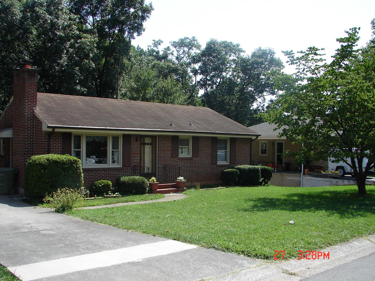 1744 Pomeroy Road Salem, VA 24153 - Photo 1 of 17 Front View