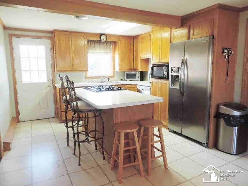 1251 West Temperance Road Temperance, MI 48182 - Photo 2 of 25