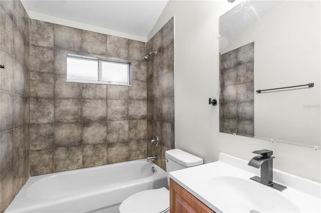 723 Erik Lake Road Brandon, FL 33510 - Photo 17 of 36 Gallery Image 17