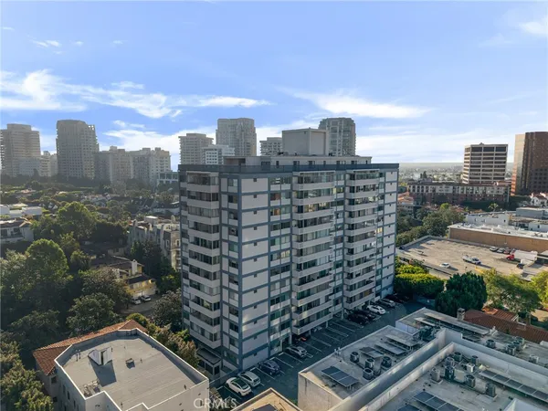 $575,000 | 969 Hilgard Avenue, Unit 304, Los Angeles, CA 90024