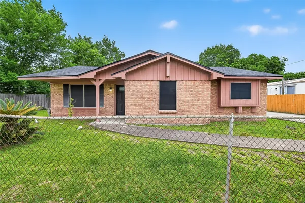 $1,850 | 7626 Verdinell Street, Baytown, TX 77521