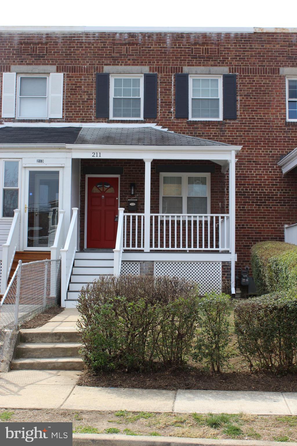 211 Evans Lane Alexandria, VA 22305 - Photo 1 of 23 Front exterior