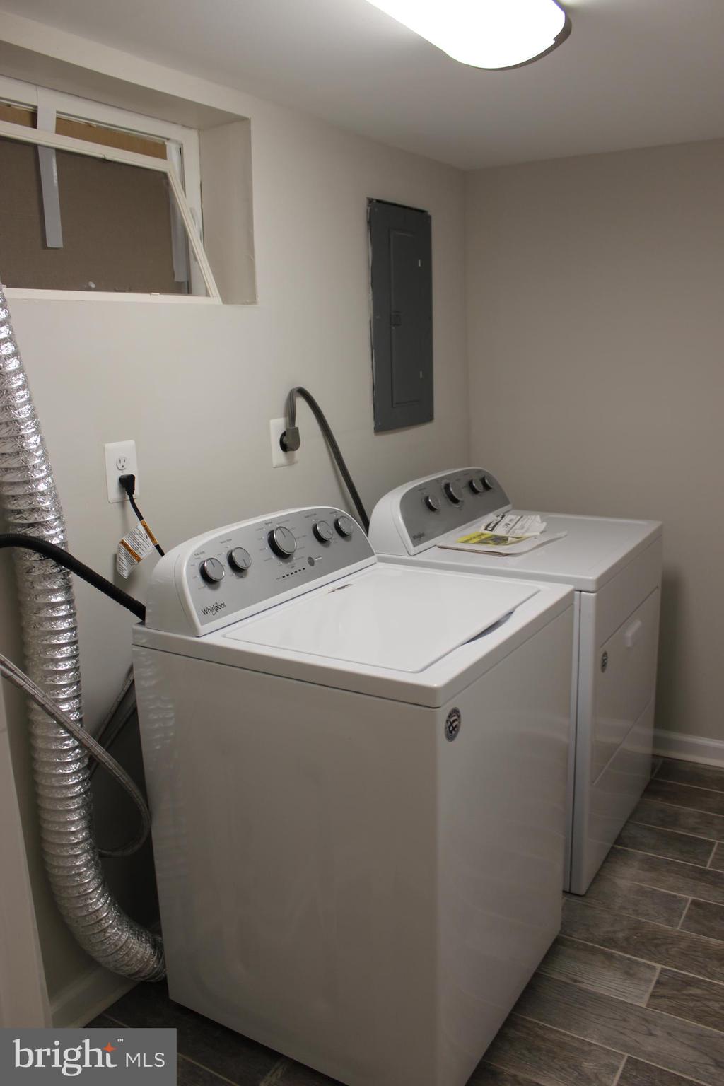 211 Evans Lane Alexandria, VA 22305 - Photo 21 of 23 Laundry