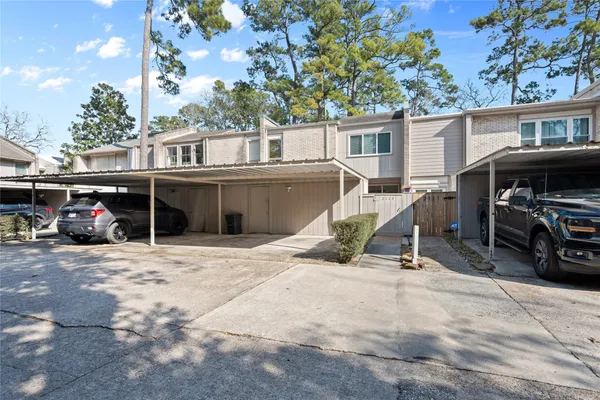 $1,975 | 2113 Lake Village Drive, Kingwood, TX 77339