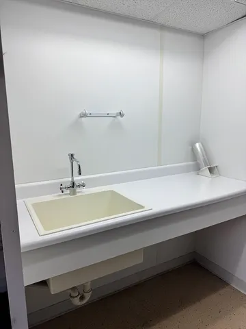 $1,700 | 320 Elm Street, Unit 12, Southbridge, MA 01550