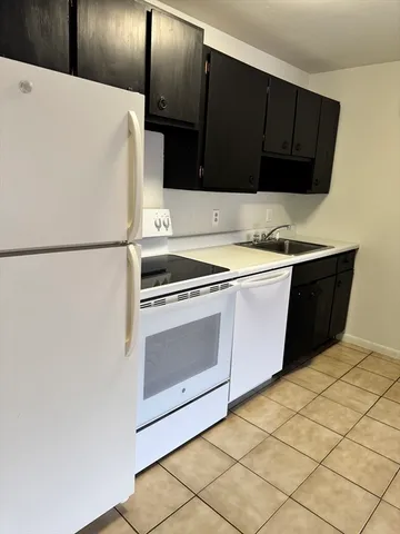 $1,700 | 320 Elm Street, Unit 12, Southbridge, MA 01550