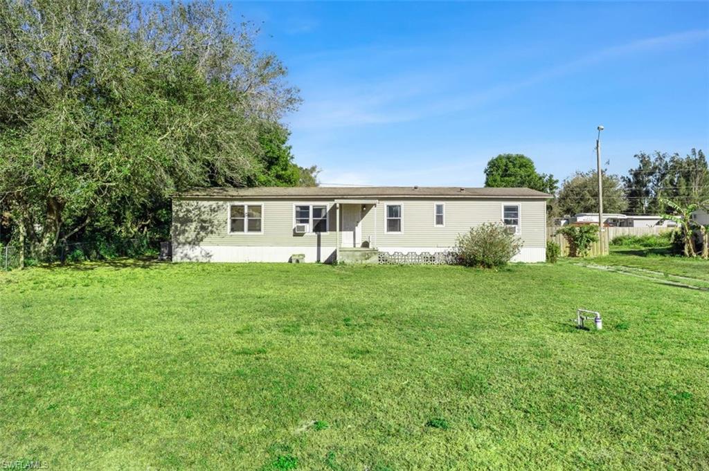 8405 Nault Road North Fort Myers, FL 33917 - Photo 5 of 47 Gallery Image 5
