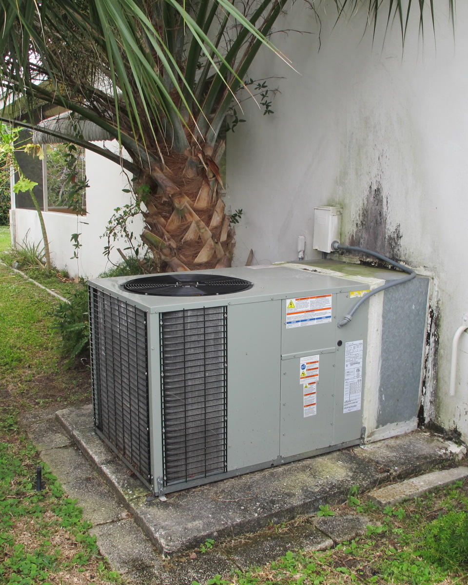 266 Southwest 12th Street Boca Raton, FL 33432 - Photo 24 of 34 Air conditioner