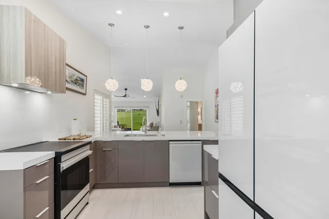 $5,900 | 269 Vista Royale Circle West, Palm Desert, CA 92211