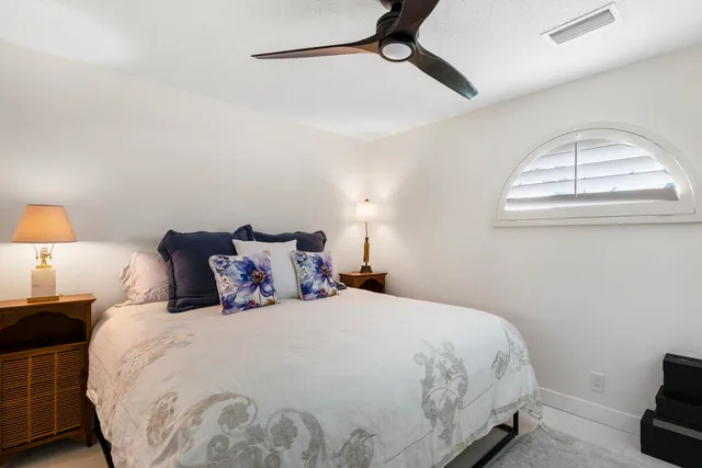 $5,900 | 269 Vista Royale Circle West, Palm Desert, CA 92211